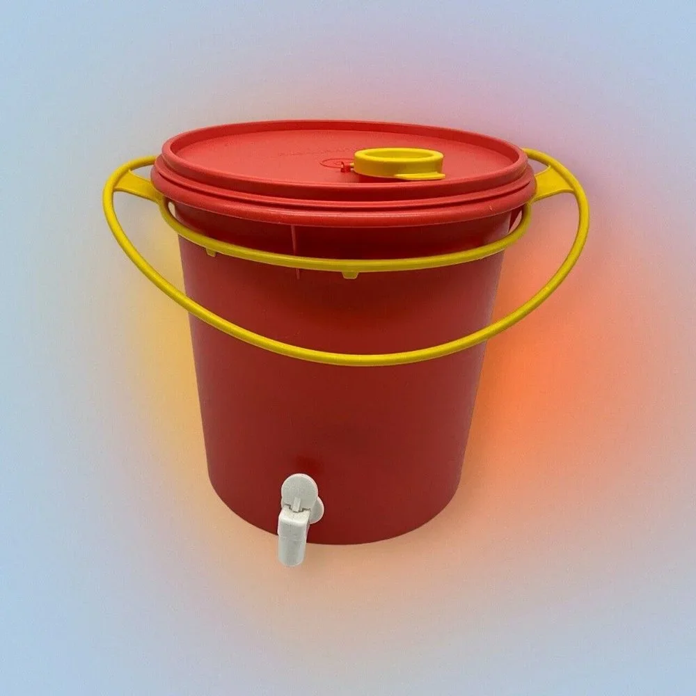 Tupperware Vintage Jumbo Beverage Dispenser 254-7 Plus Lid 595-2 &Hanging Holder